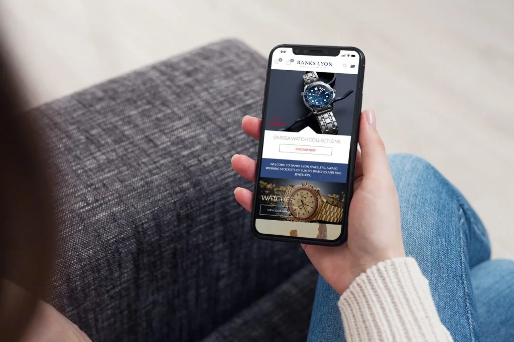 Banks Lyon website in a phone